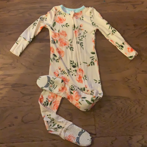 Free Birdees Champagne and Roses Onesie EUC 6-12 - Picture 2 of 3